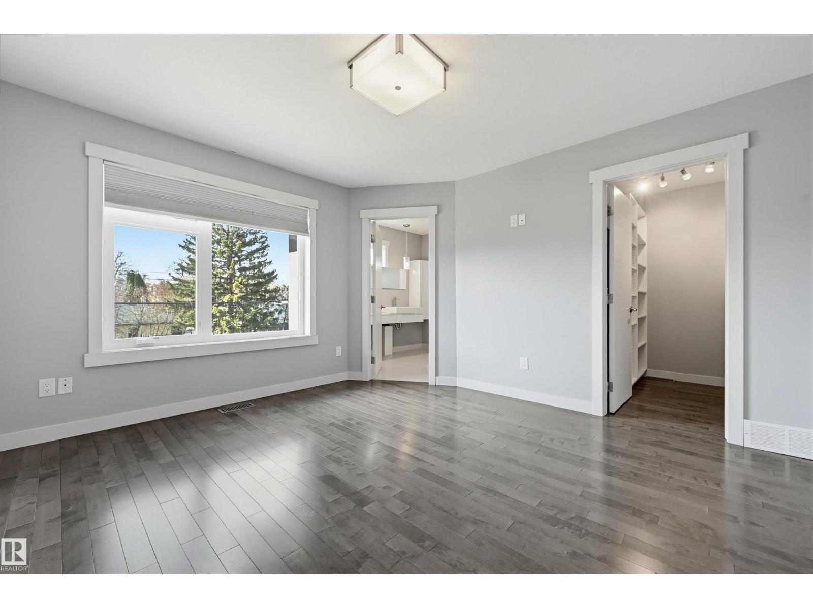 8834 91 ST NW - 22