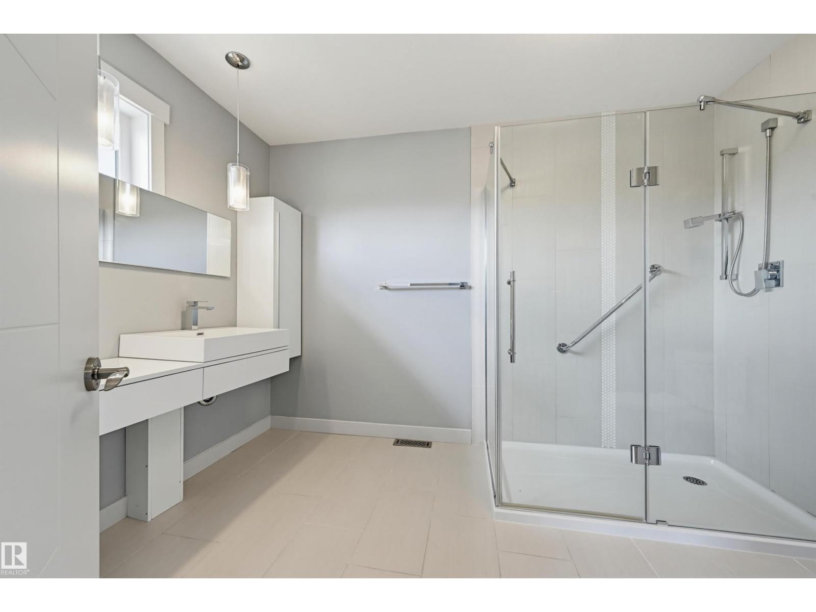 8834 91 ST NW - 25
