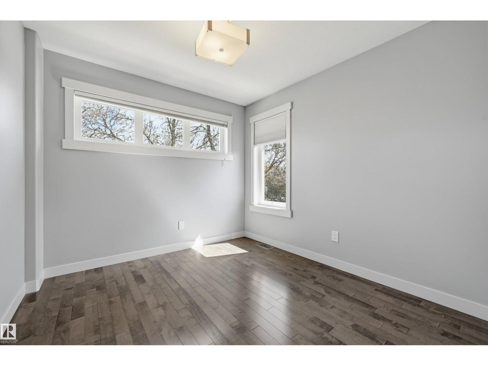 8834 91 ST NW - 27