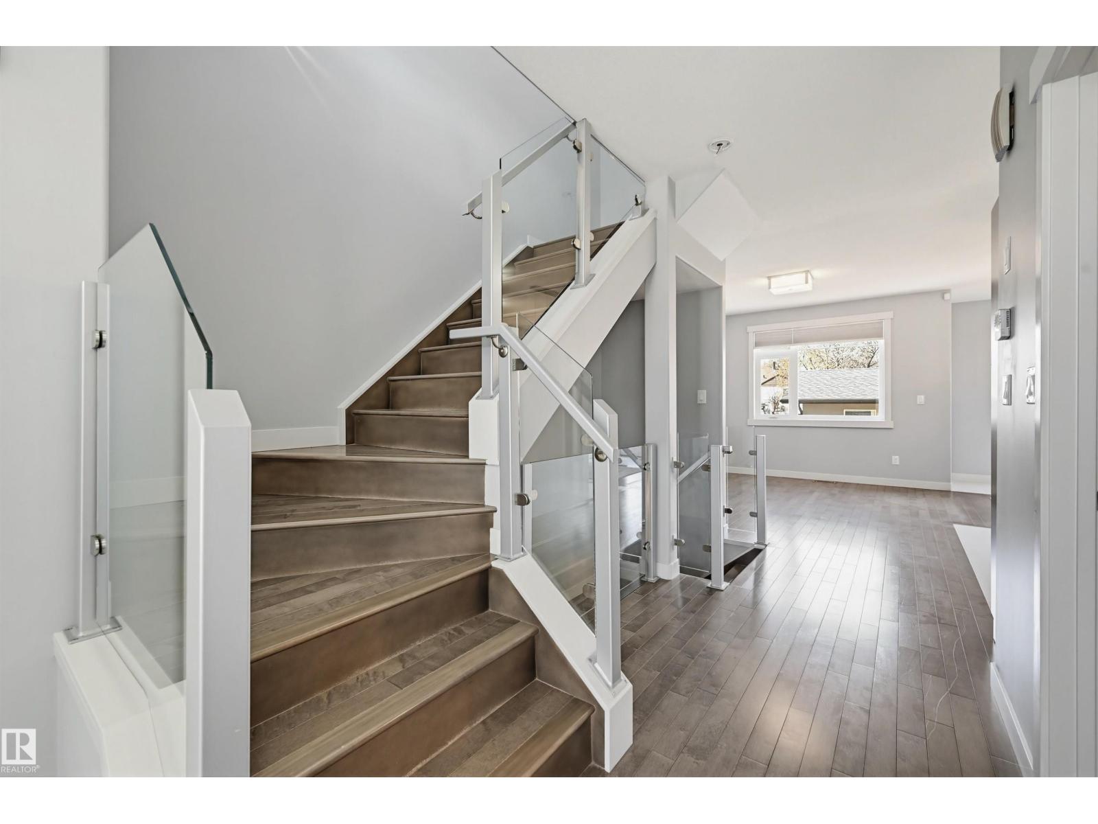 8834 91 ST NW - 5