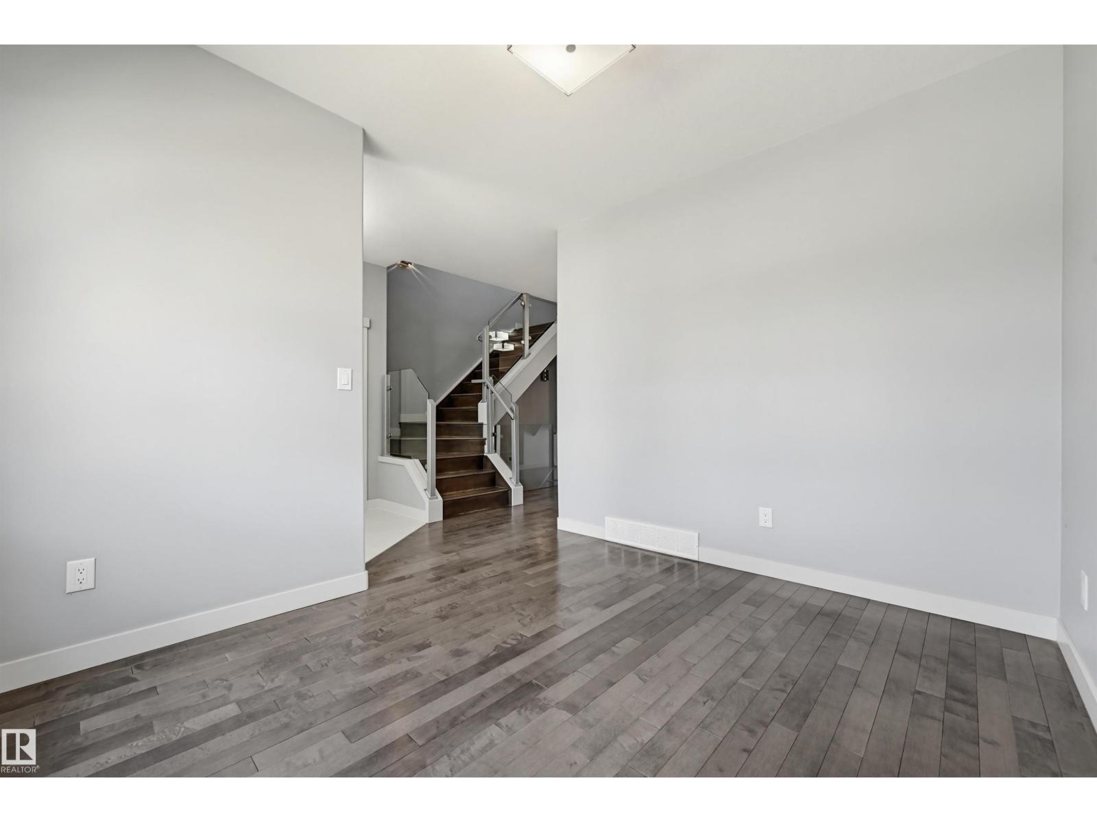 8834 91 ST NW - 6