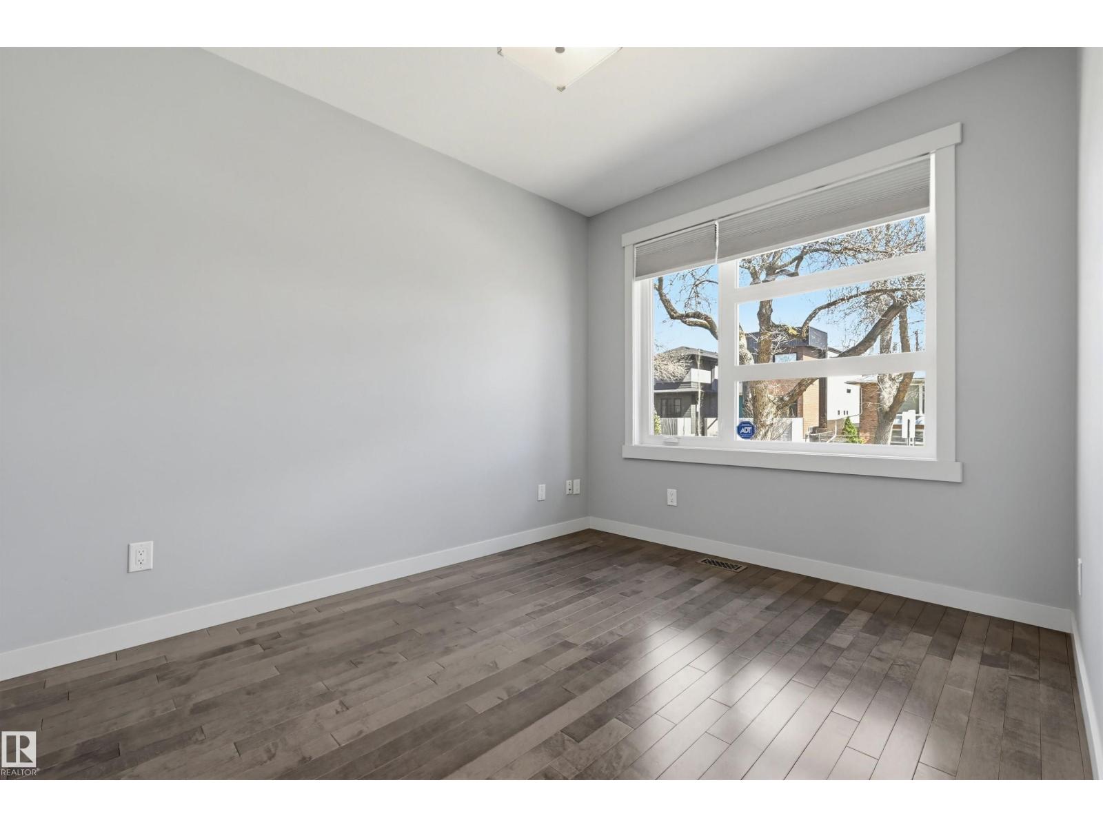 8834 91 ST NW - 7