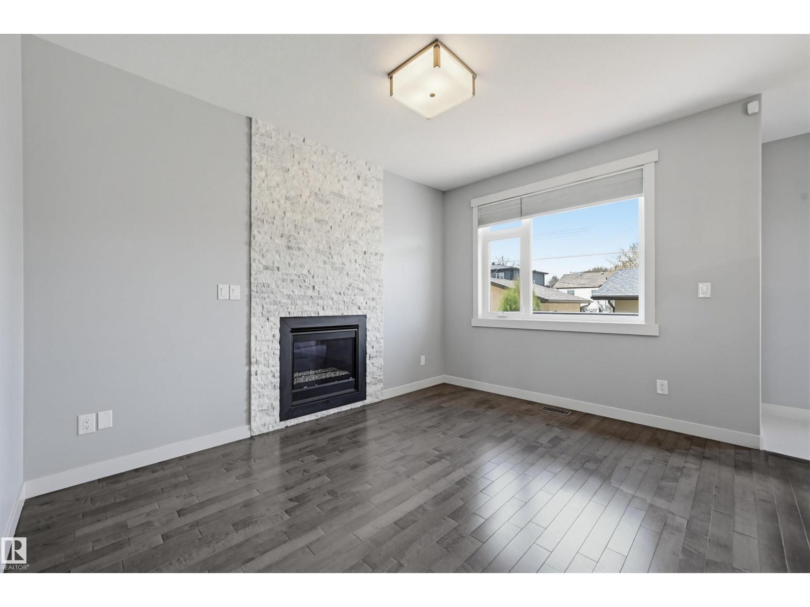 8834 91 ST NW - 8