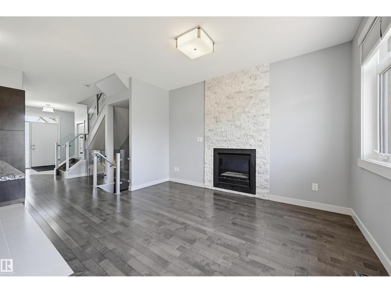 8834 91 ST NW - 9