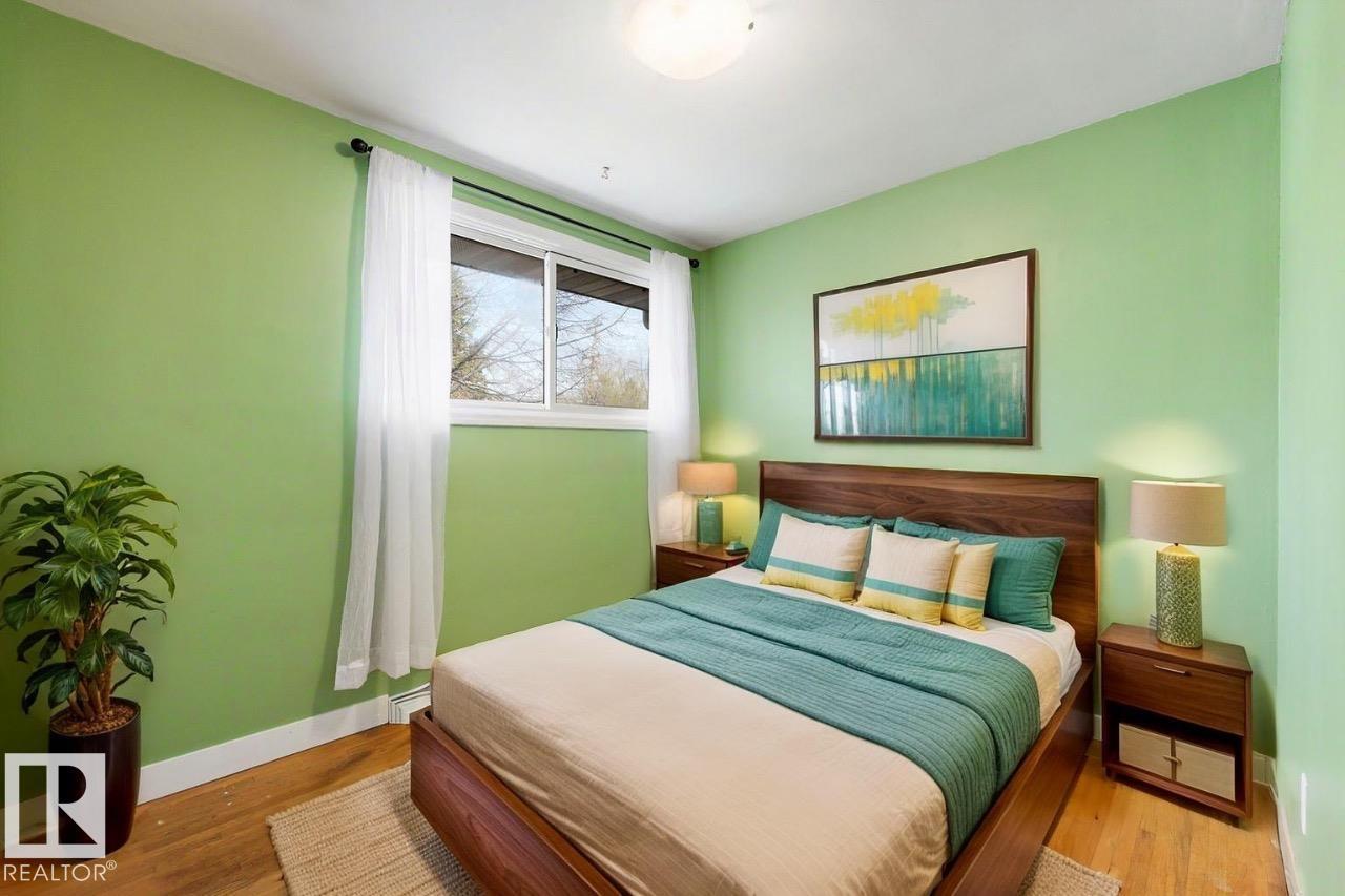 12423 135 ST NW - 16