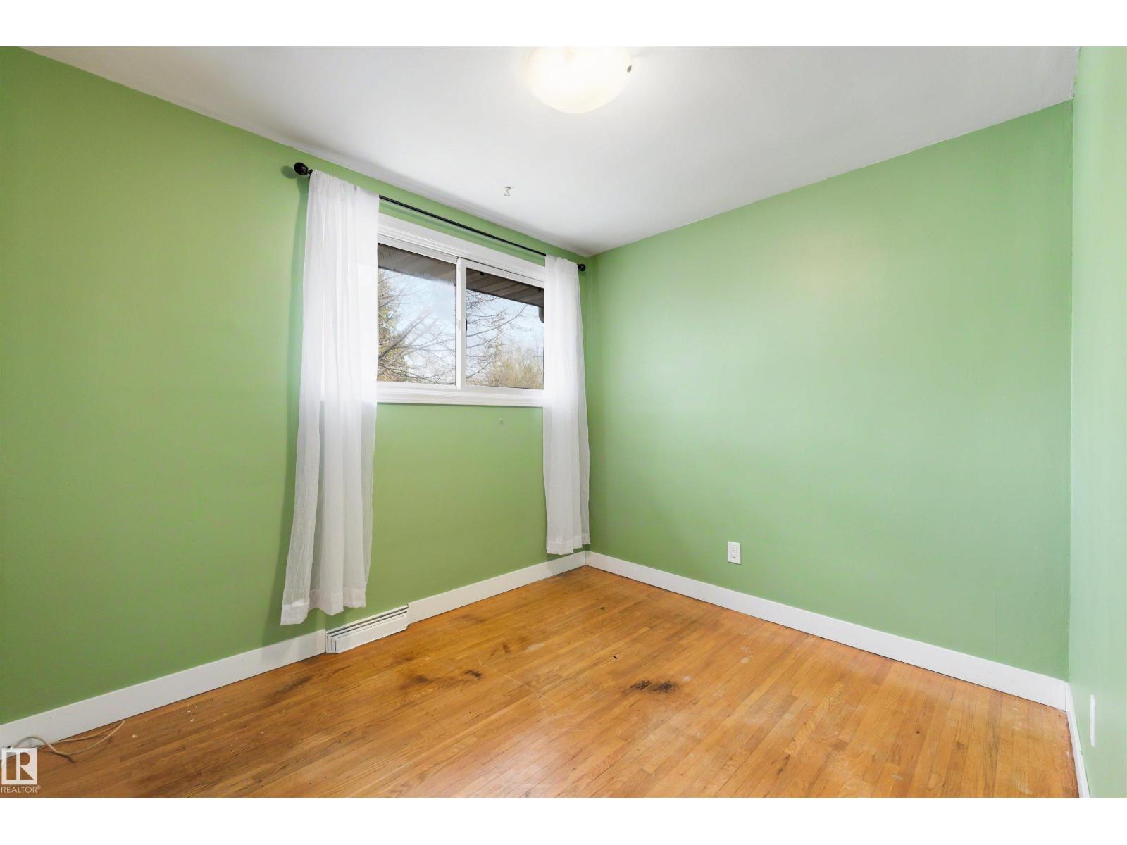 12423 135 ST NW - 17