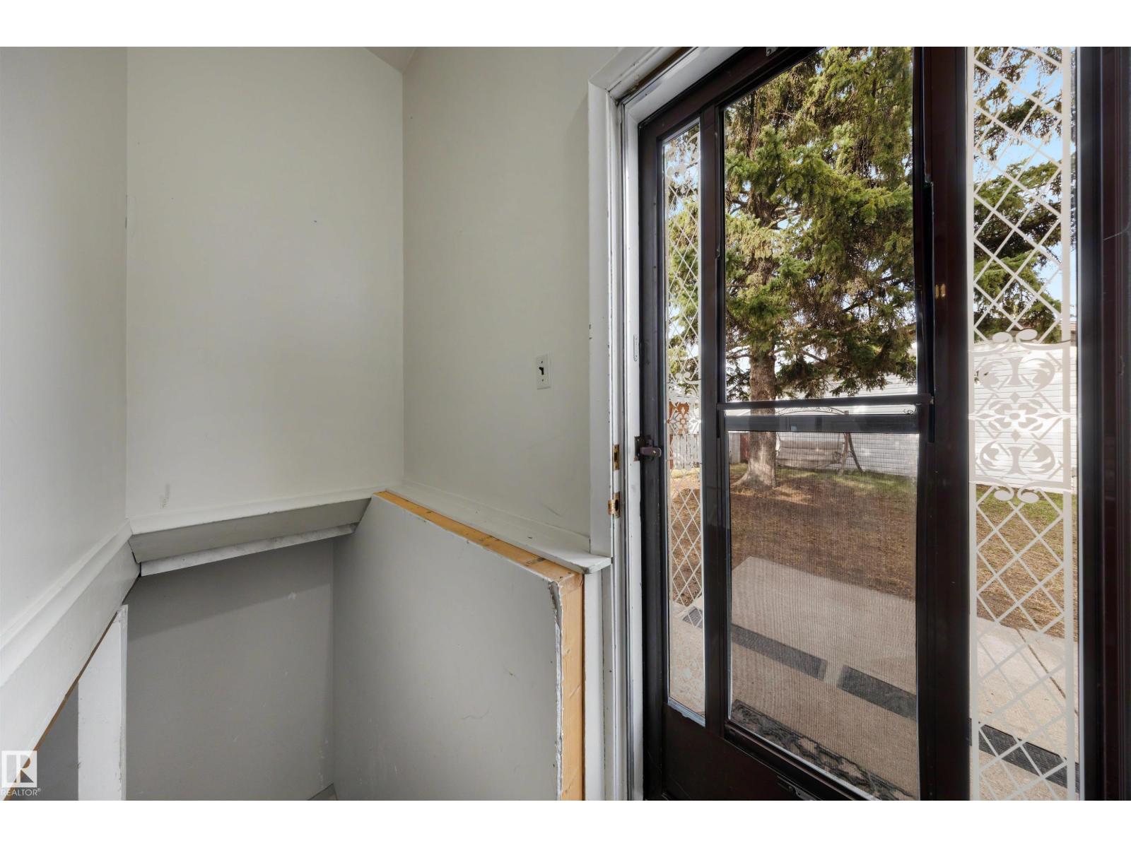 12423 135 ST NW - 26