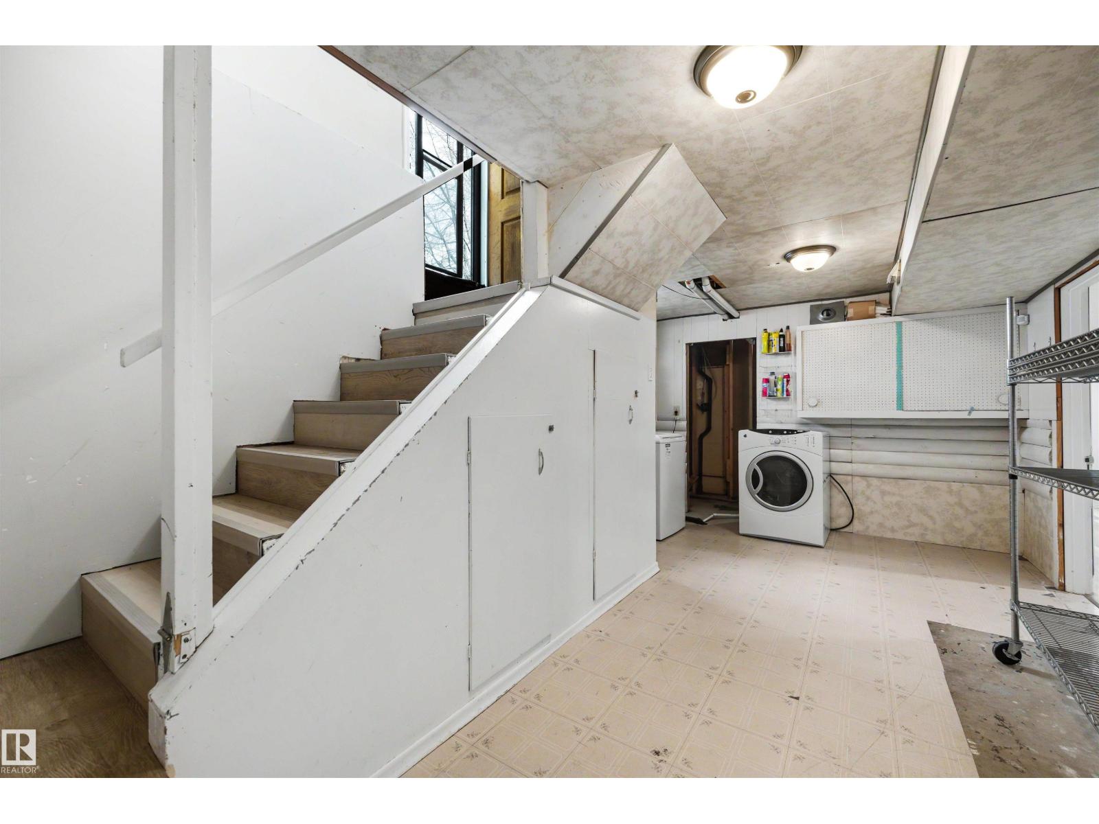 12423 135 ST NW - 27