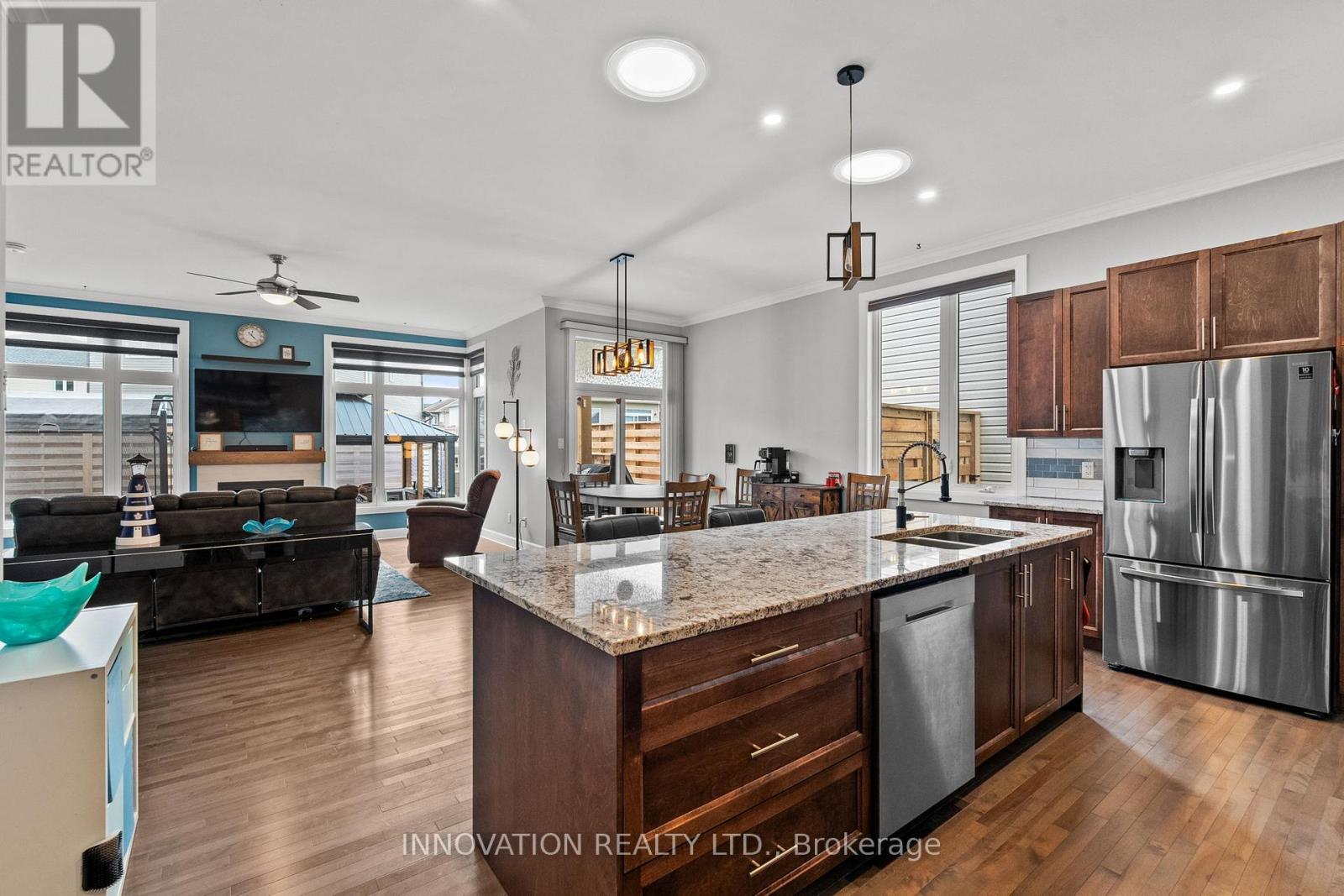 94 DUNLOP ROAD - 12