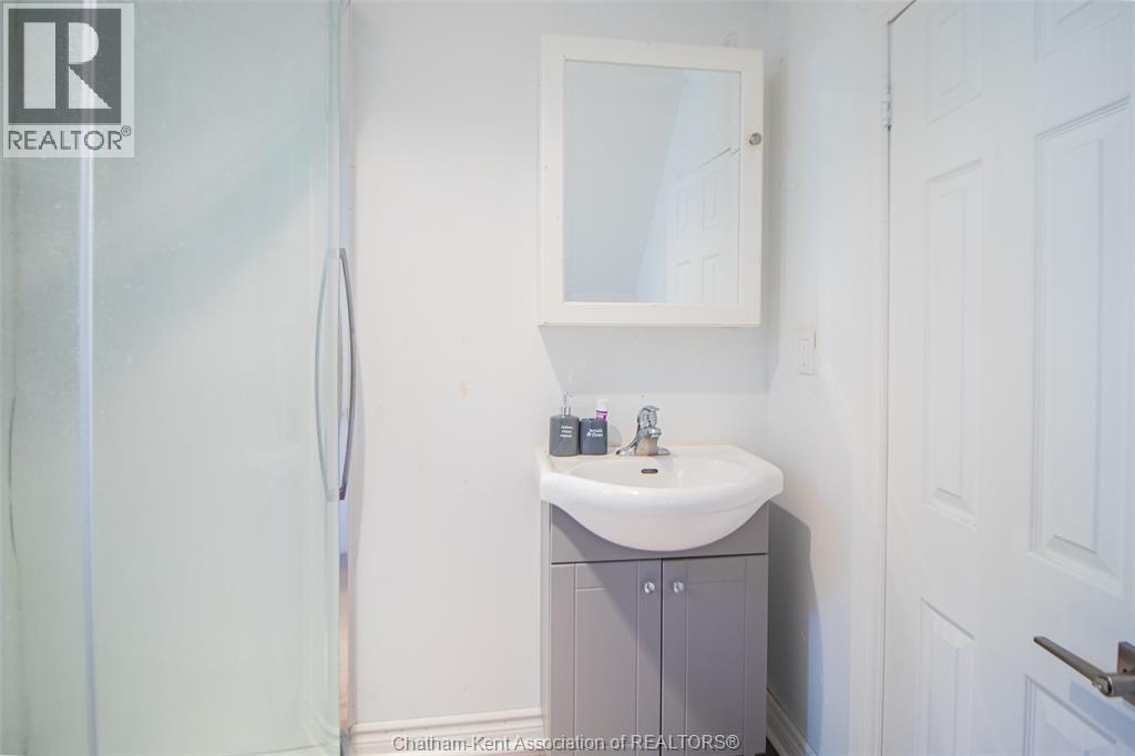 53 Selkirk STREET - 19