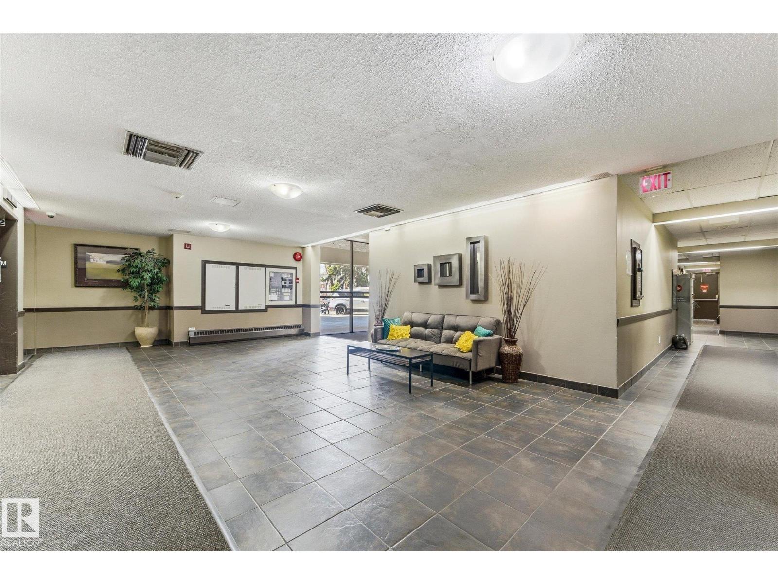 #905 10175 114 ST NW - Image 3