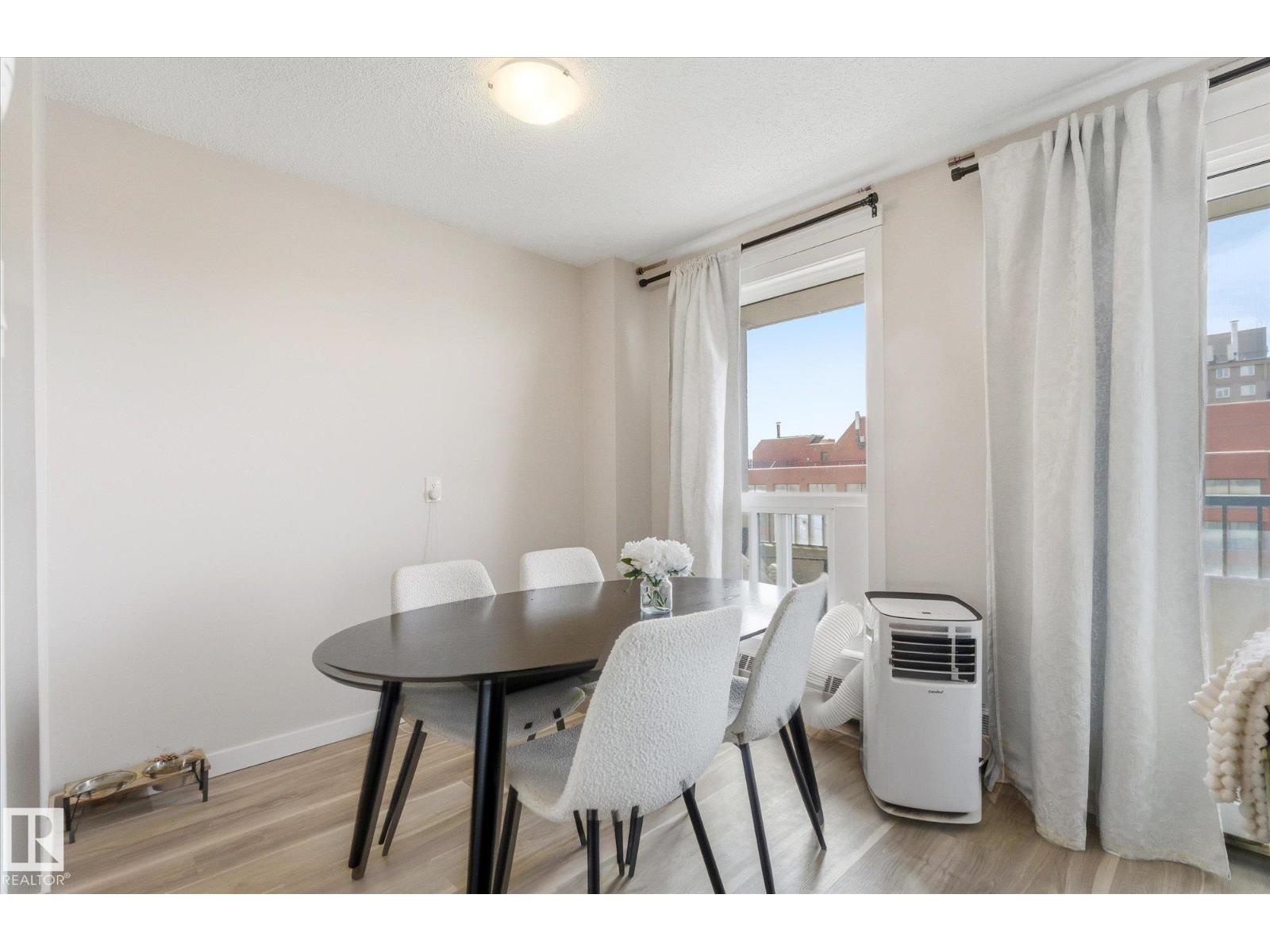 #905 10175 114 ST NW - 9