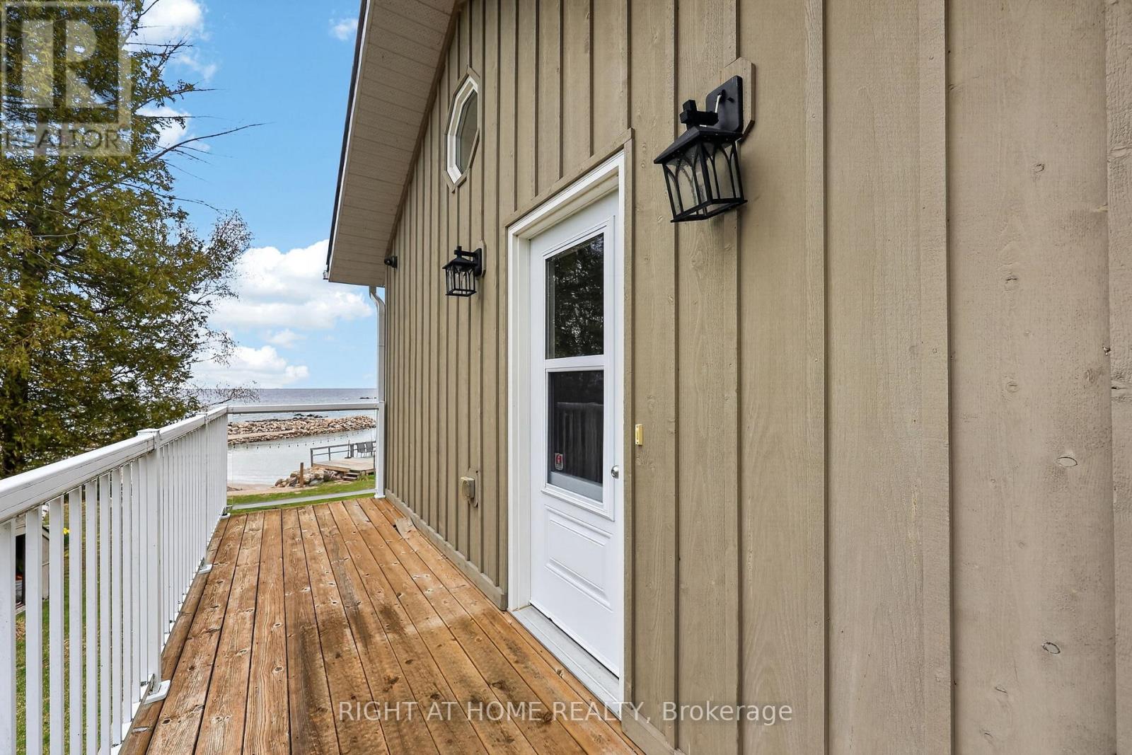442 SILVER BIRCH DRIVE - 4
