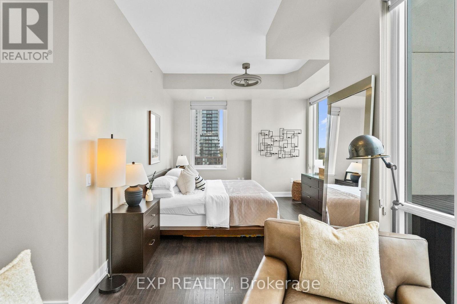 #1201 8 ANN STREET - 31