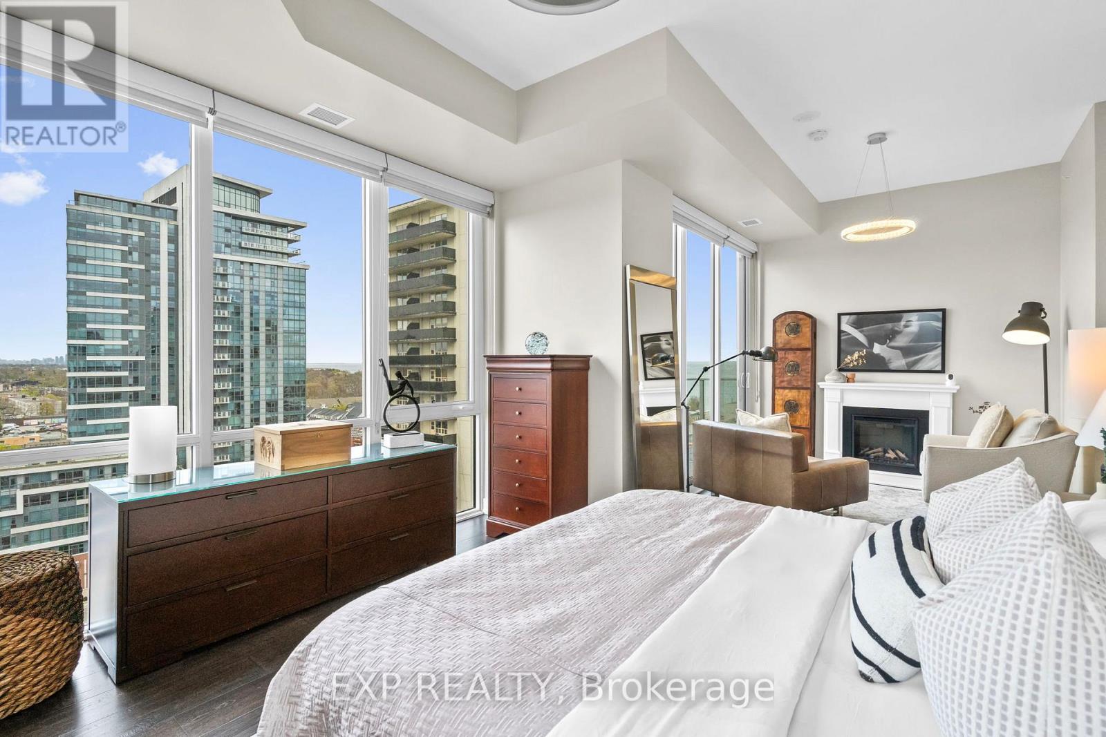 #1201 8 ANN STREET - 33