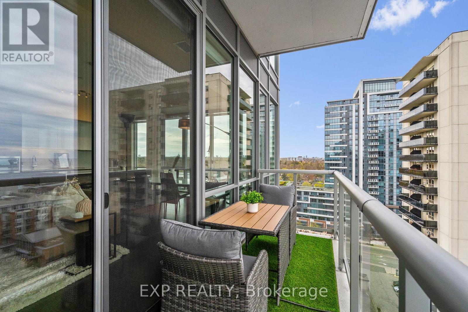 #1201 8 ANN STREET - 40