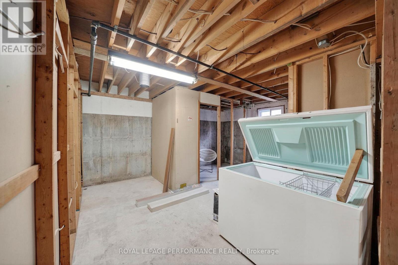 3205 DUVAL AVENUE - 23