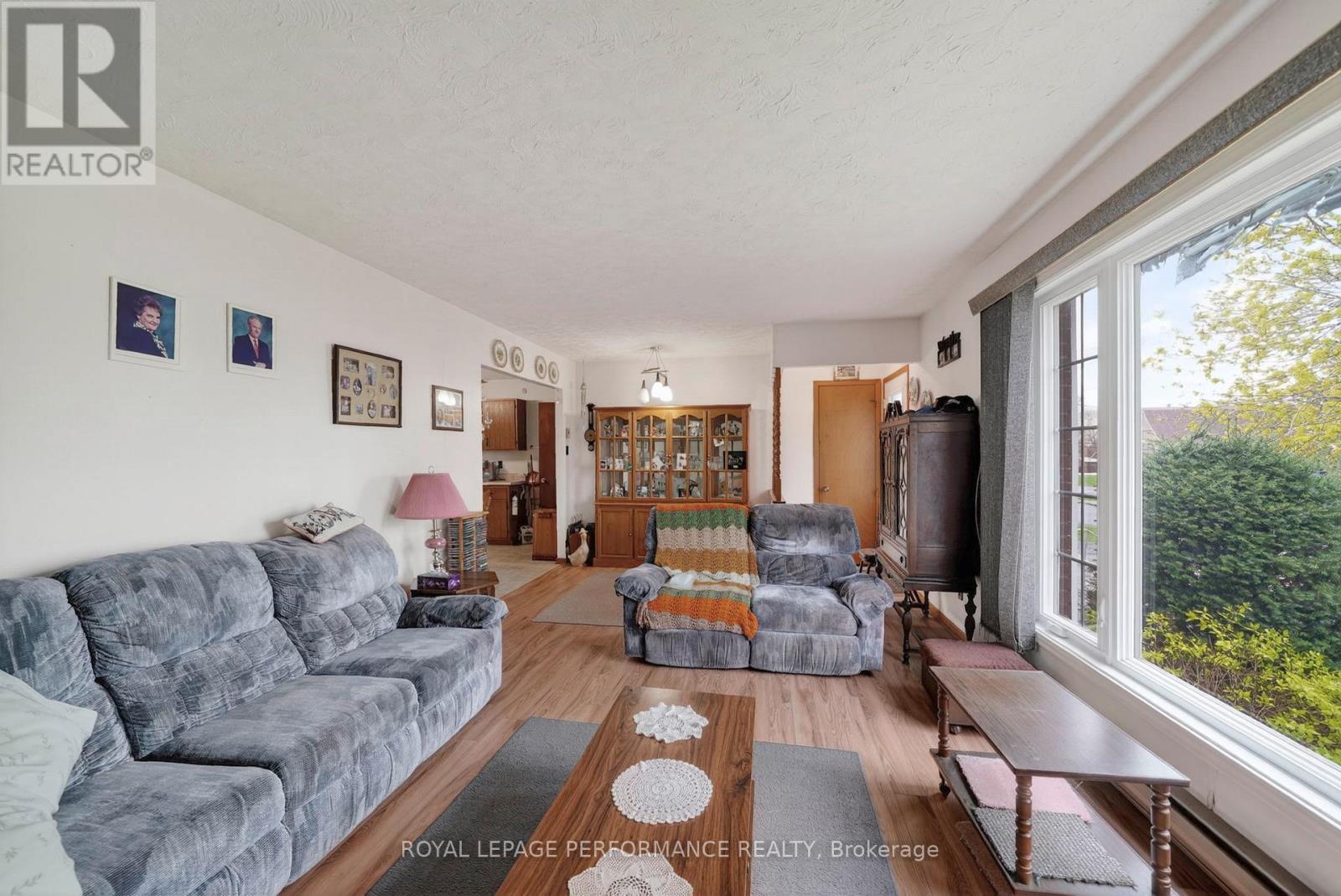3205 DUVAL AVENUE - 6