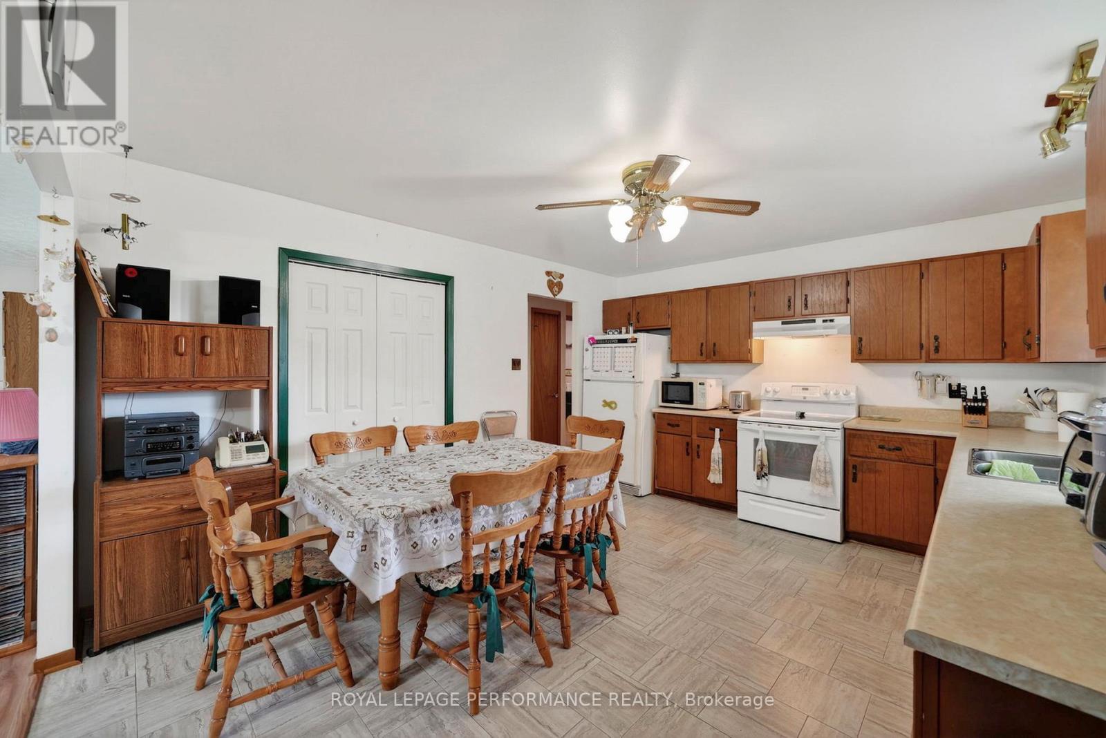 3205 DUVAL AVENUE - 8