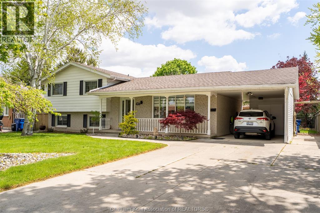 434 Dora DRIVE, Wallaceburg, Ontario, N8A2K3 — Photo 6