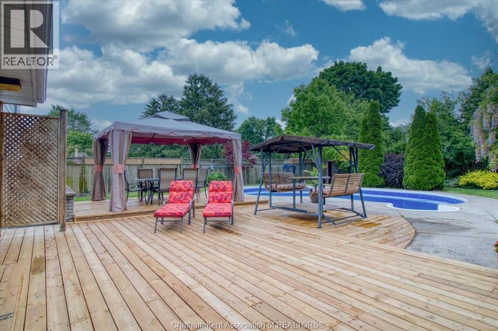 434 Dora DRIVE, Wallaceburg, Ontario, N8A2K3 — Photo 4