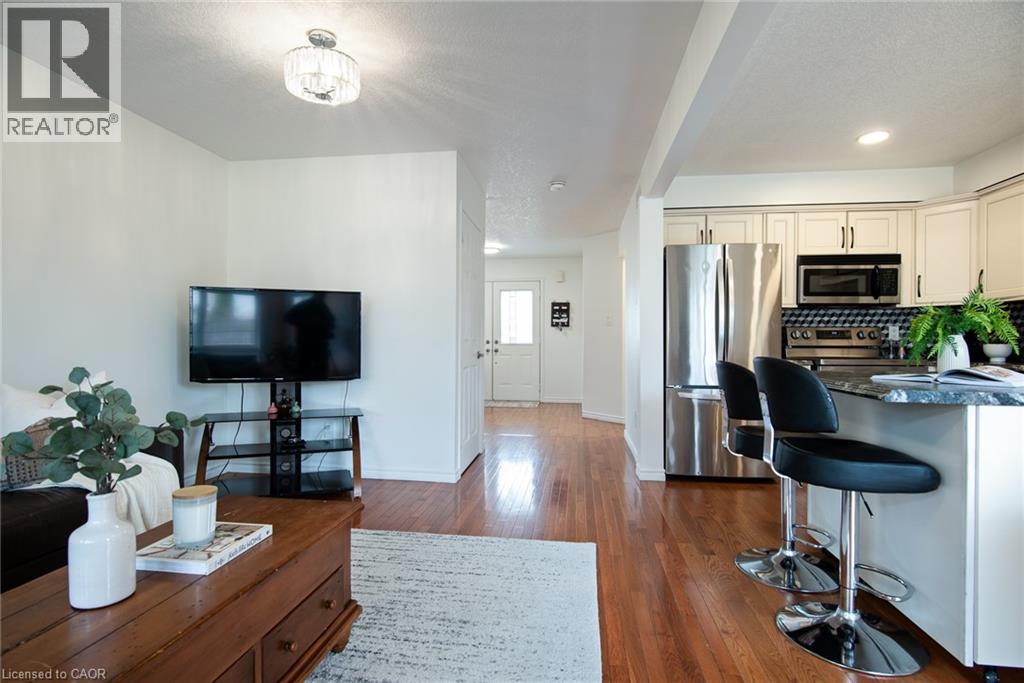 638 WINDFLOWER Crescent, Kitchener, Ontario, N2E3S9 — Photo 36