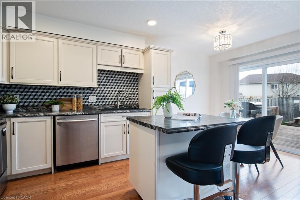 638 WINDFLOWER Crescent, Kitchener, Ontario, N2E3S9 — Photo 38