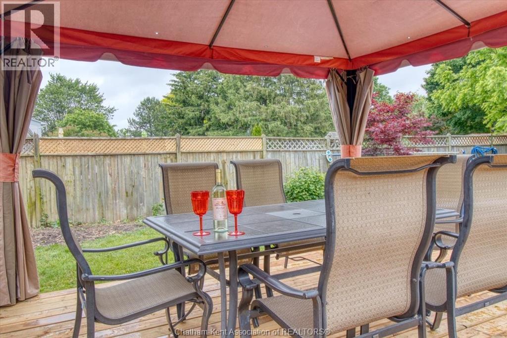 434 Dora DRIVE, Wallaceburg, Ontario, N8A2K3 — Photo 23