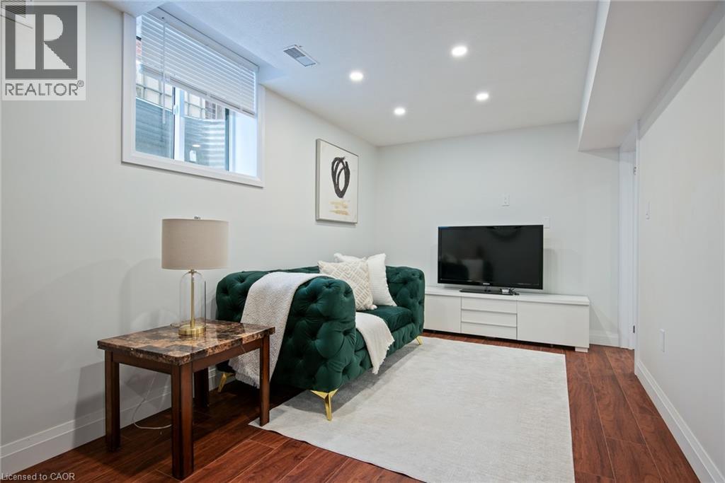 638 WINDFLOWER Crescent, Kitchener, Ontario, N2E3S9 — Photo 21