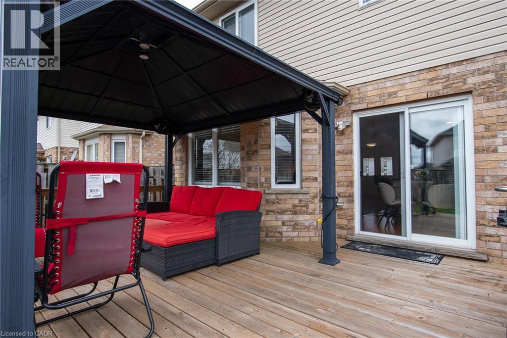 638 WINDFLOWER Crescent, Kitchener, Ontario, N2E3S9 — Photo 13