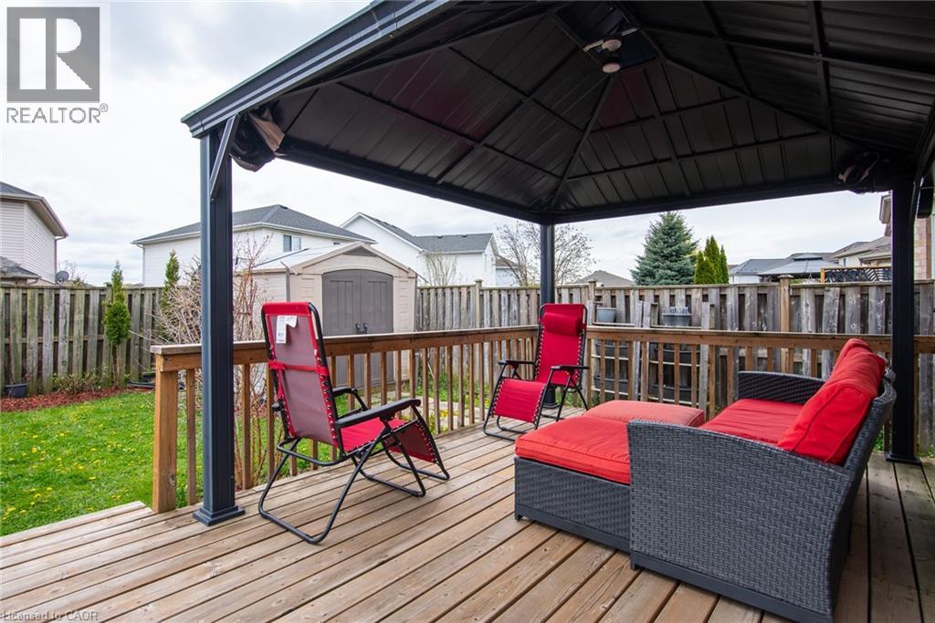 638 WINDFLOWER Crescent, Kitchener, Ontario, N2E3S9 — Photo 8