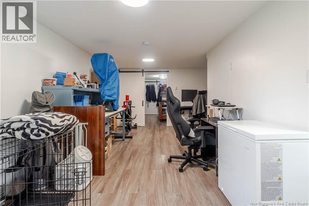9 McLeod Lane - 19