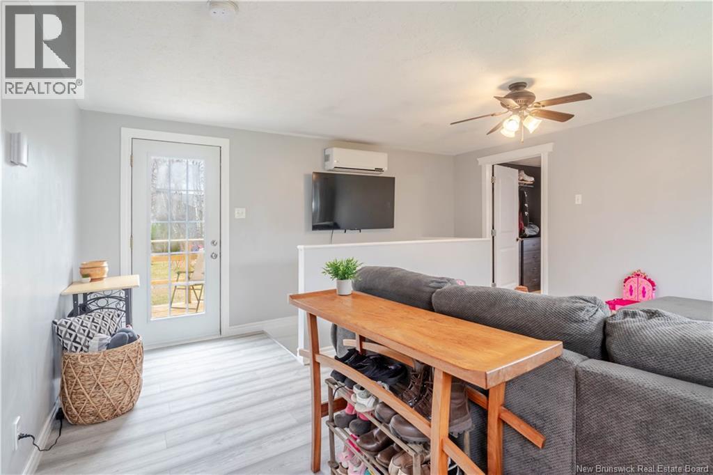 9 McLeod Lane - Image 3
