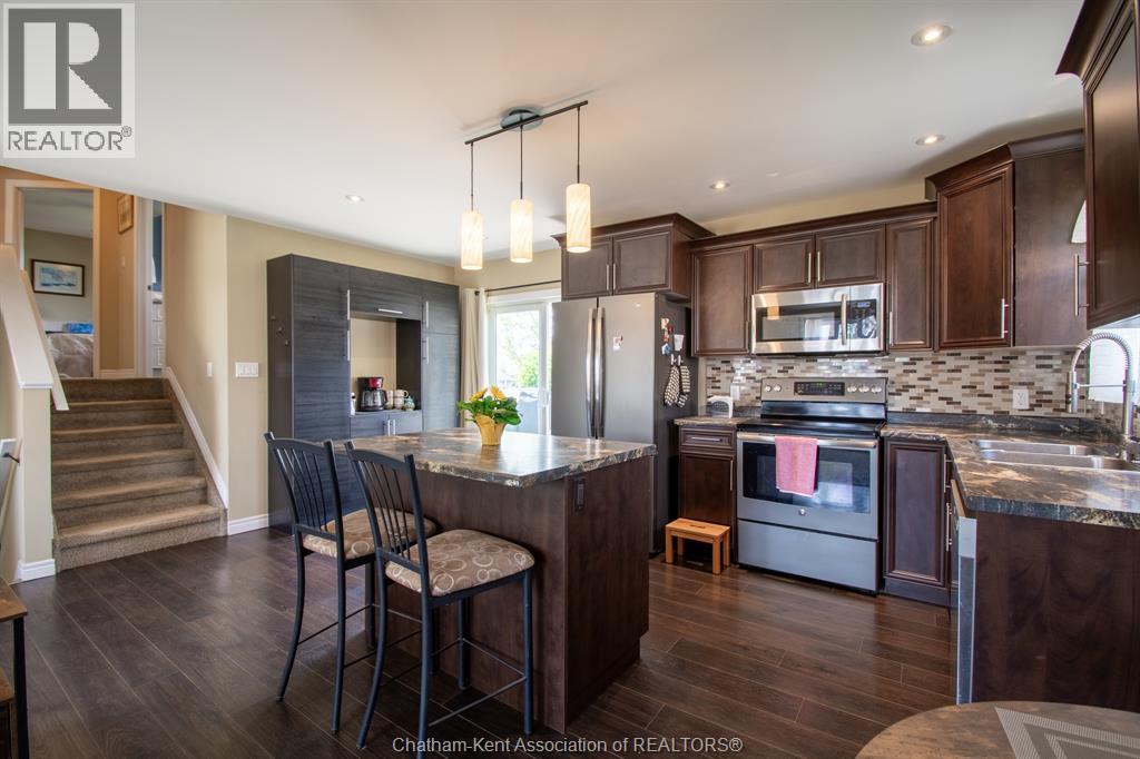 227 Bristol DRIVE - 16