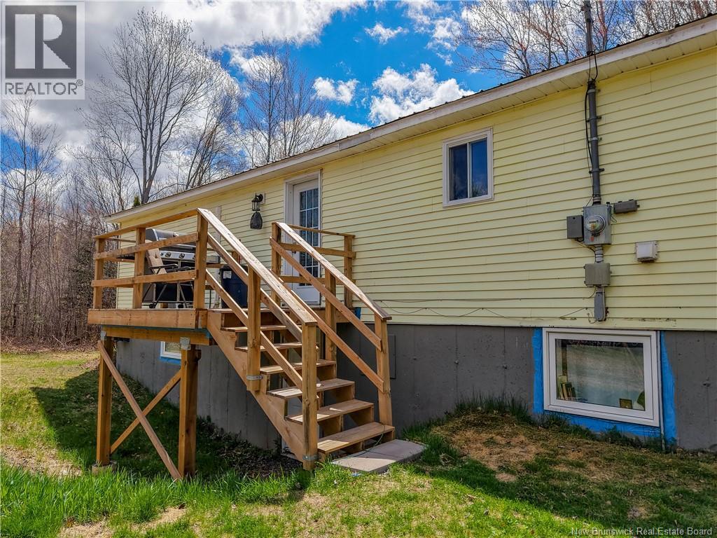 9 McLeod Lane - 26