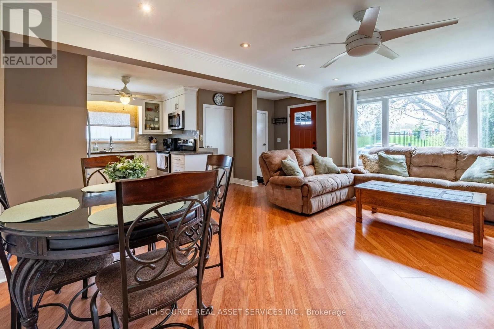 293 OSHAWA BOULEVARD N - 8