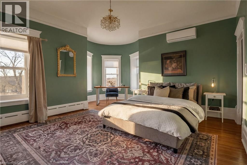 54 BRUCE Street - 24