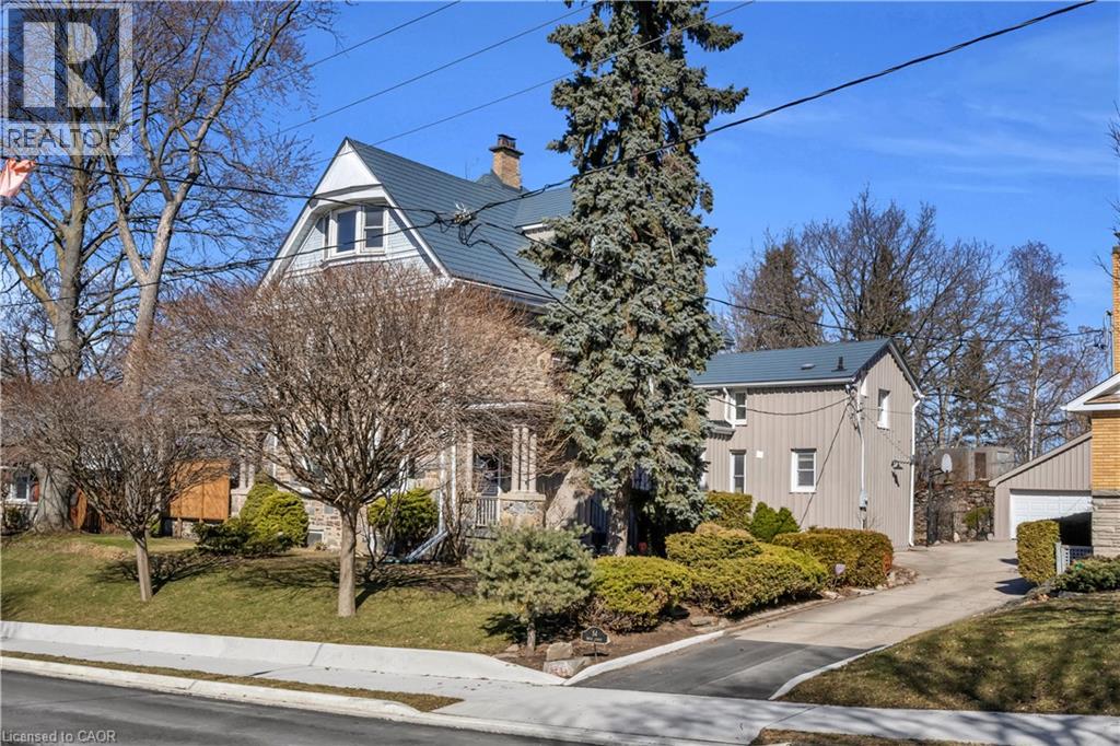 54 BRUCE Street - 48
