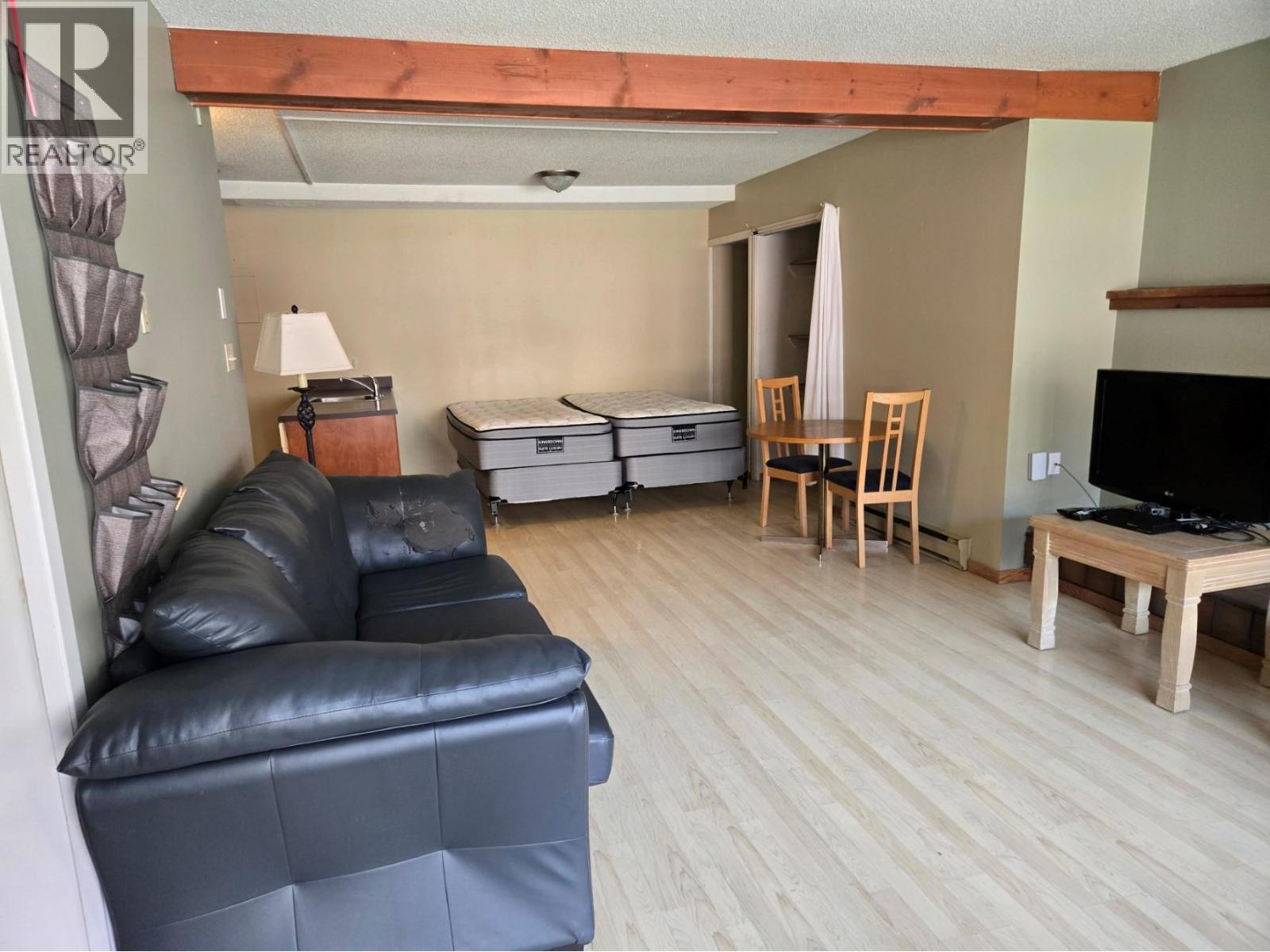 #1014 2030 Panorama Drive - 3