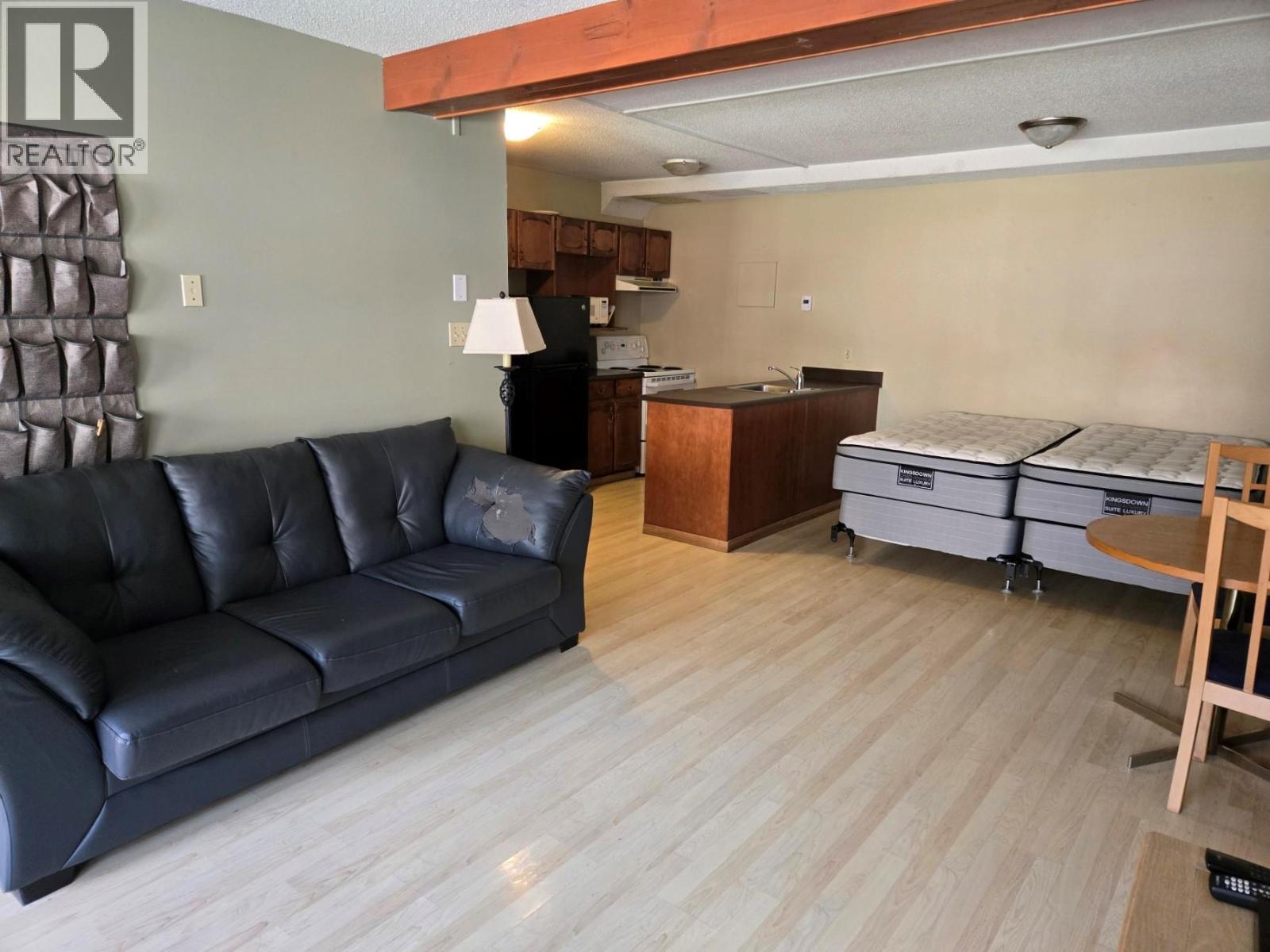 #1014 2030 Panorama Drive - 4