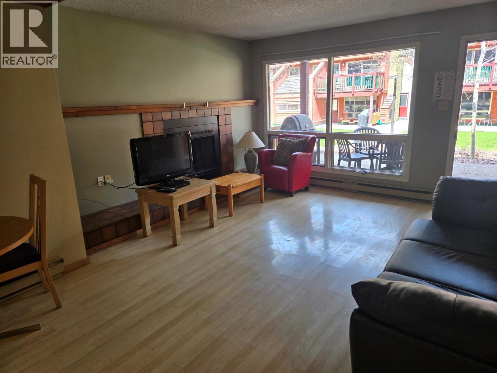 #1014 2030 Panorama Drive - 7