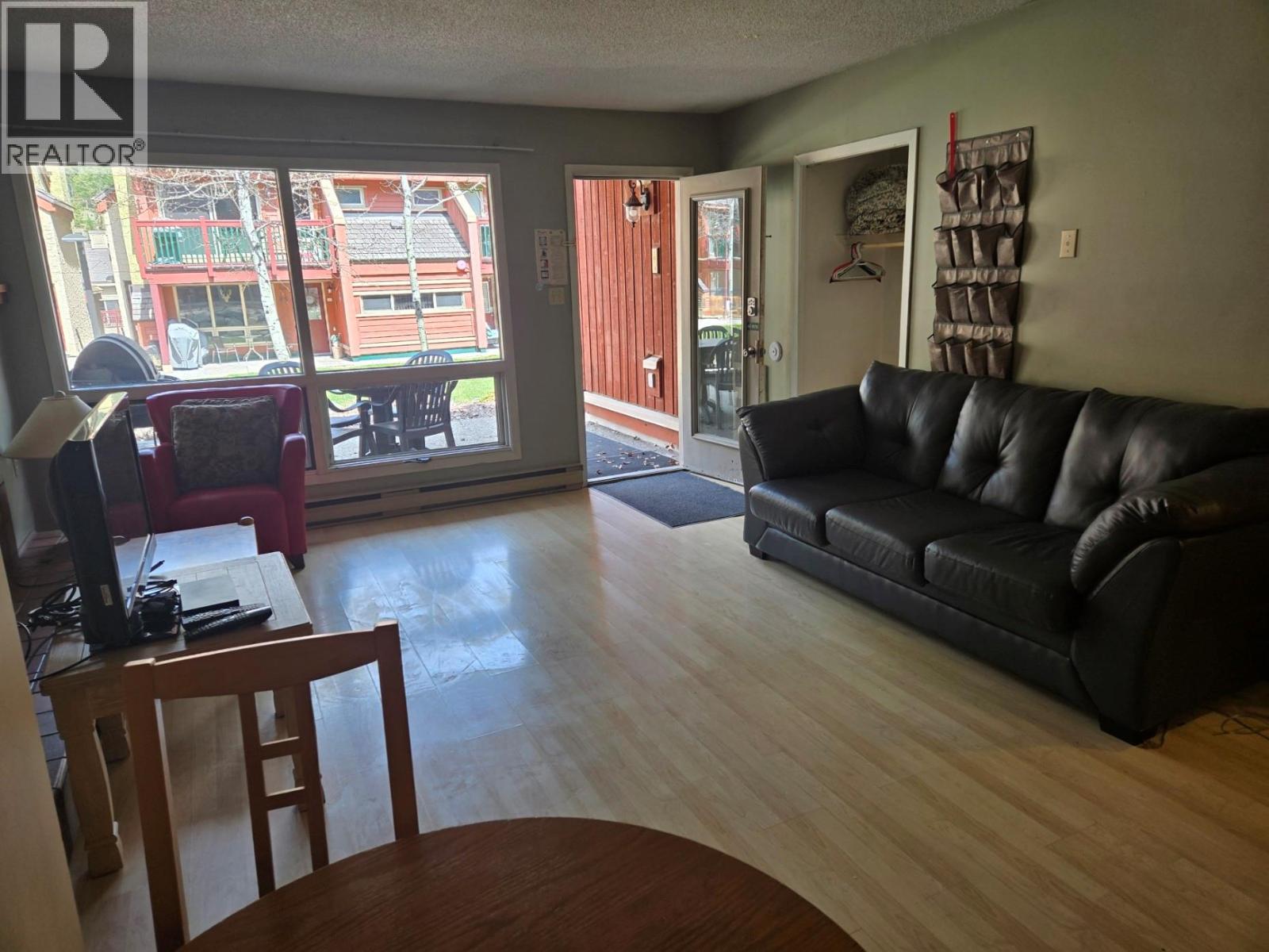 #1014 2030 Panorama Drive - 8