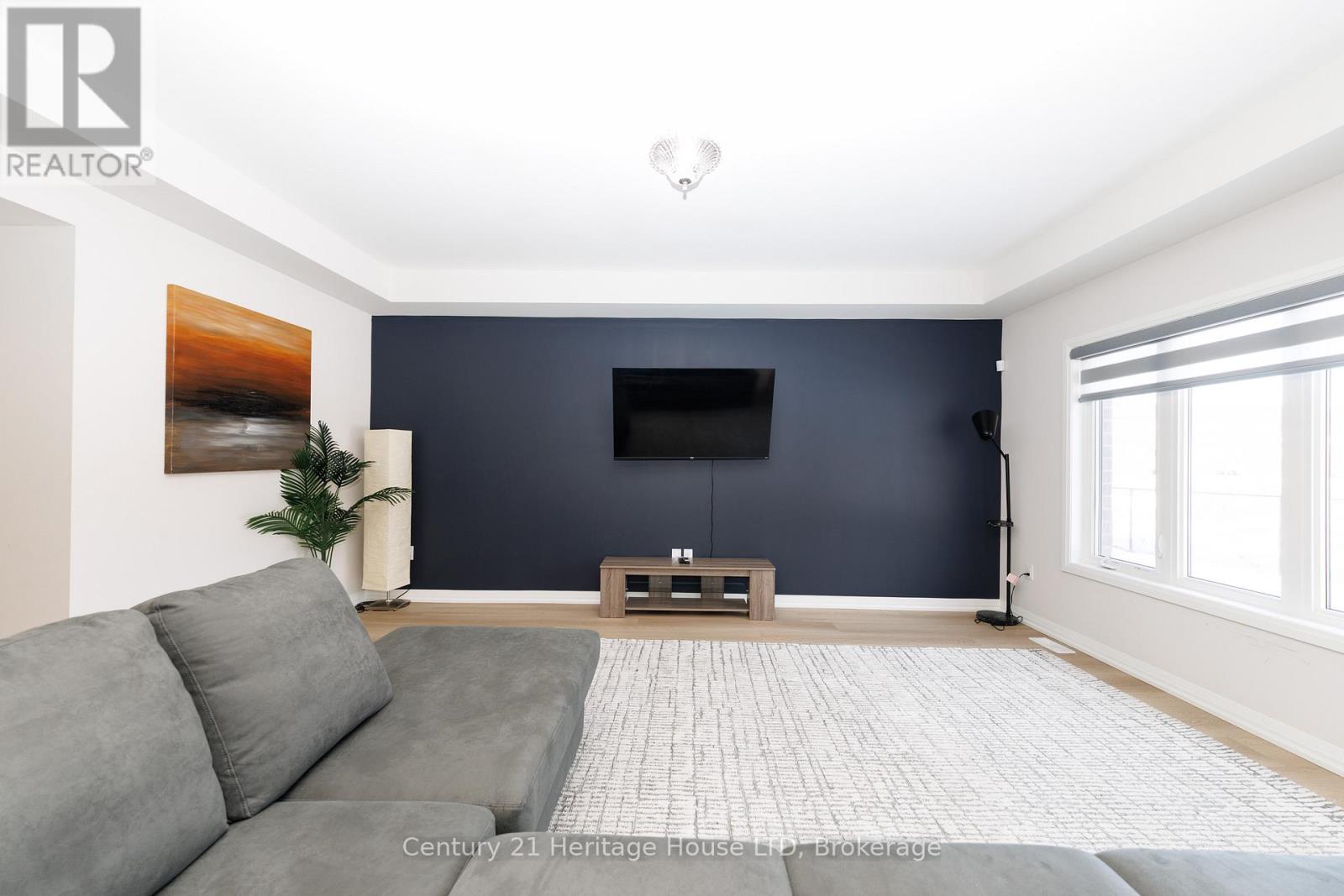 5 WILSON DRIVE - 12