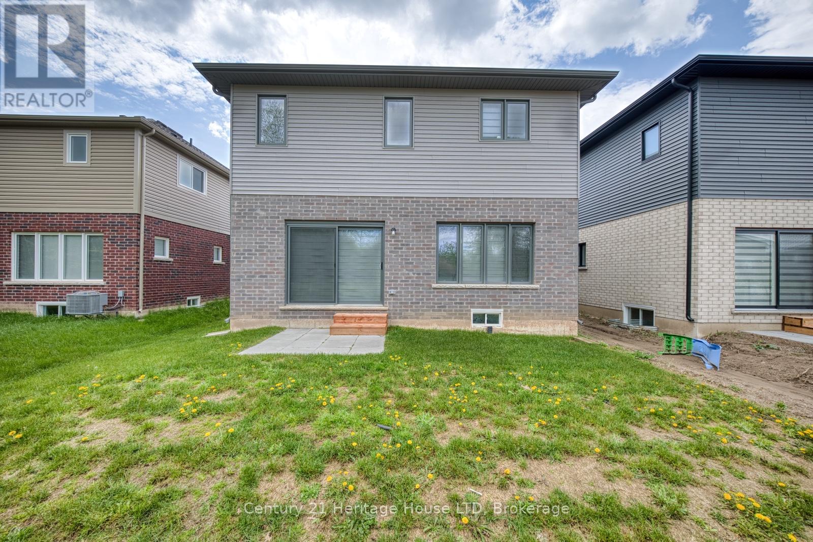 5 WILSON DRIVE - 44