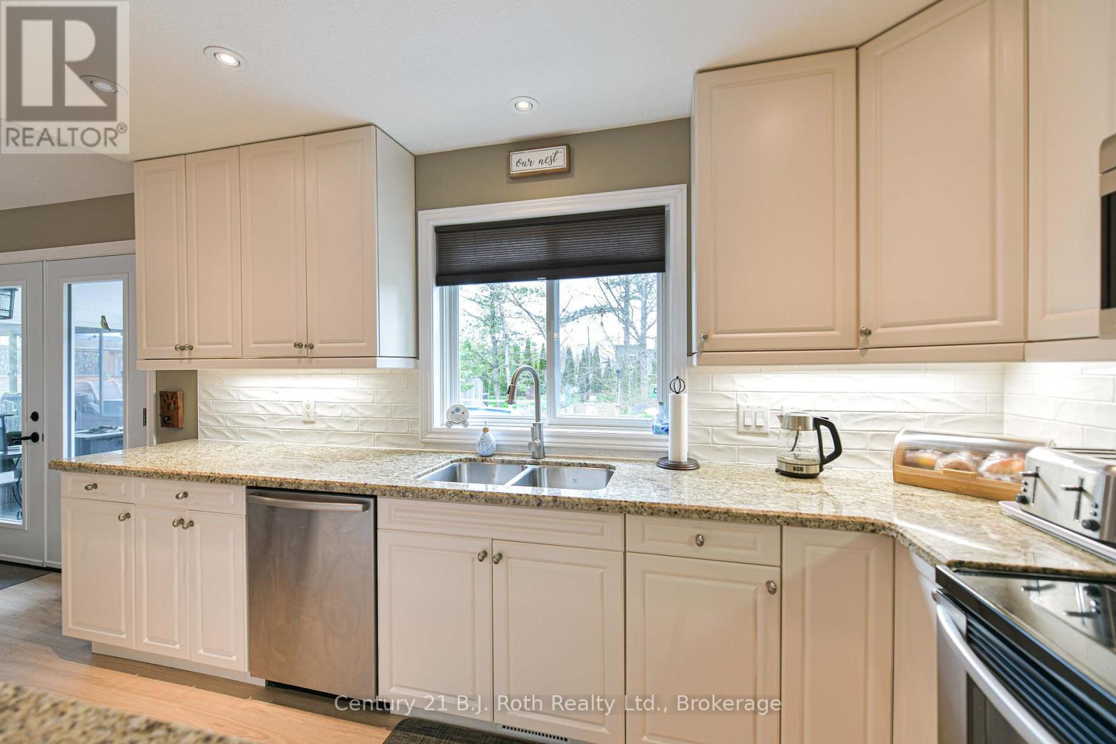 3577 PETER STREET - 10