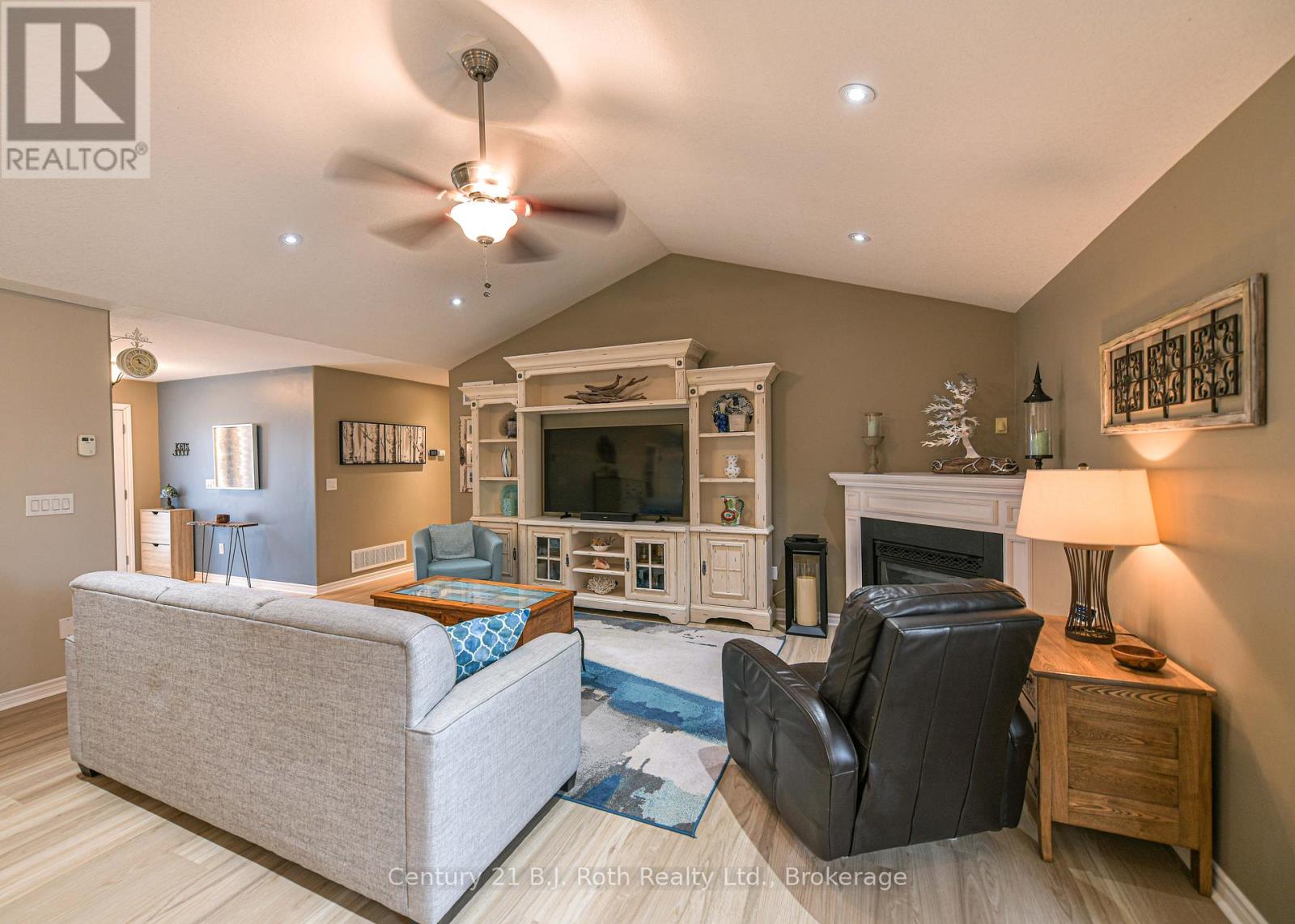 3577 PETER STREET - 13