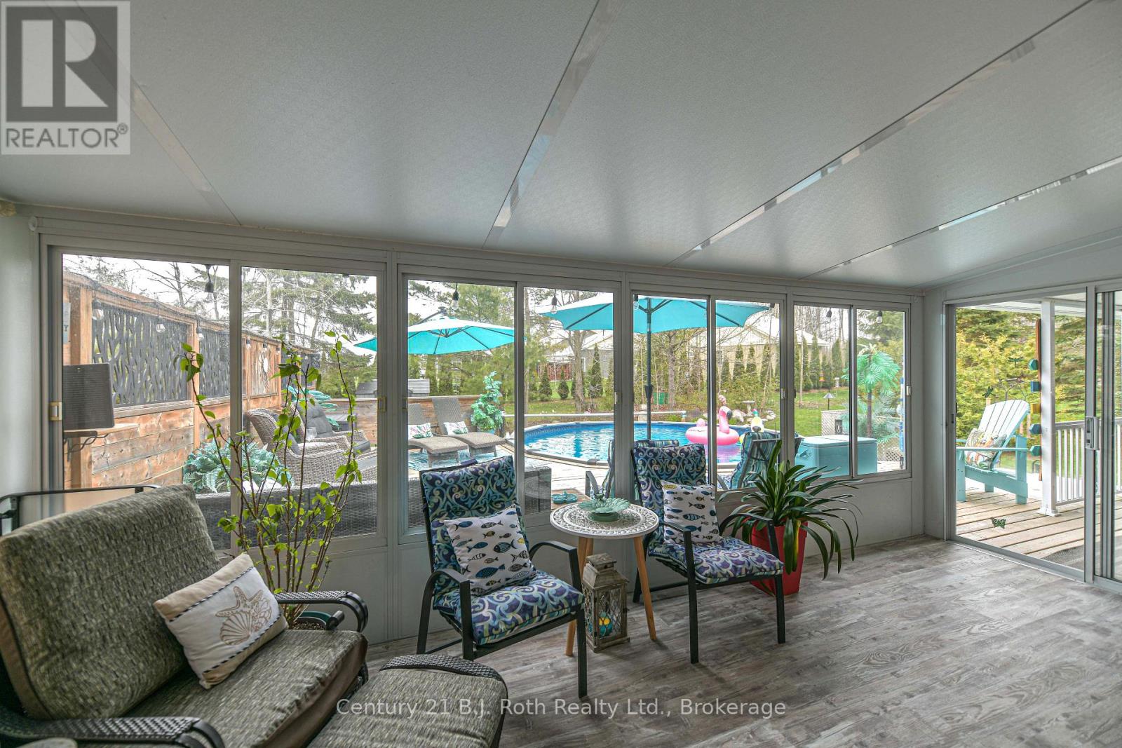 3577 PETER STREET - 22
