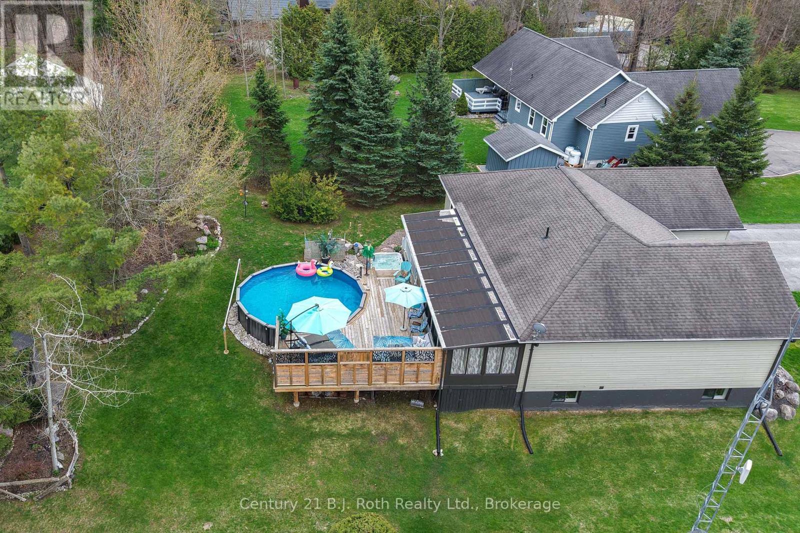 3577 PETER STREET - 36