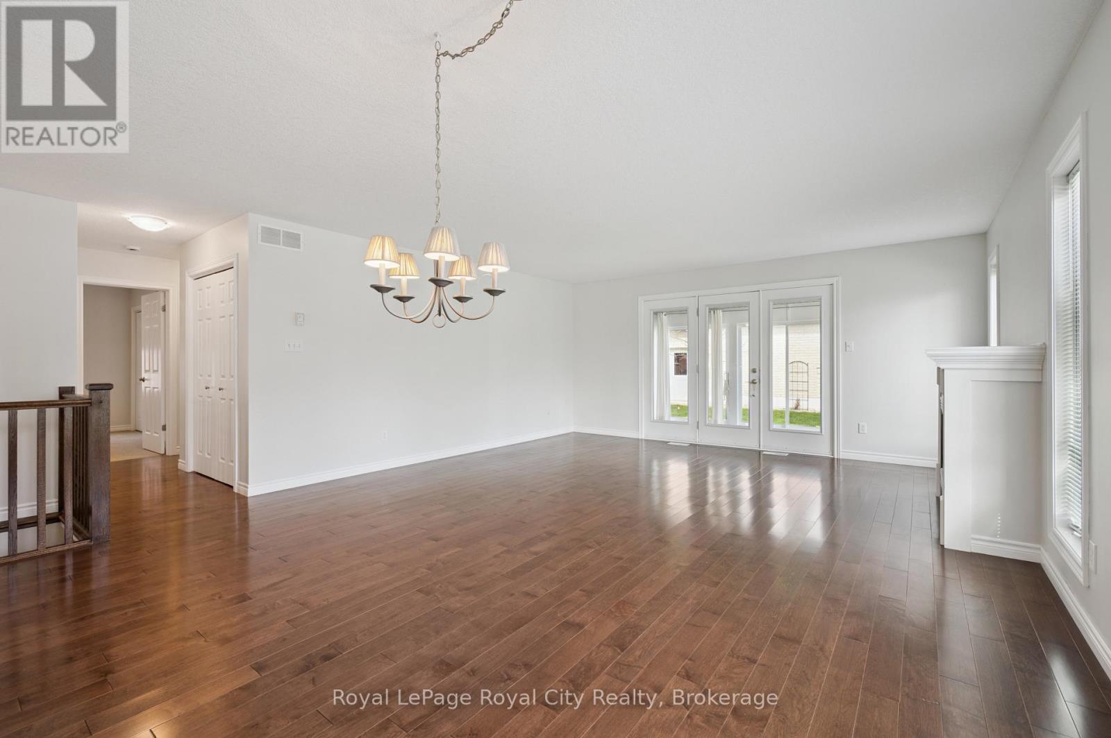 #19 27 ELKIN COURT - 18