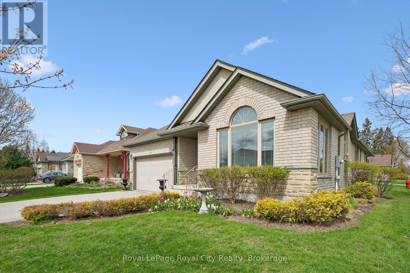 #19 27 ELKIN COURT - 2